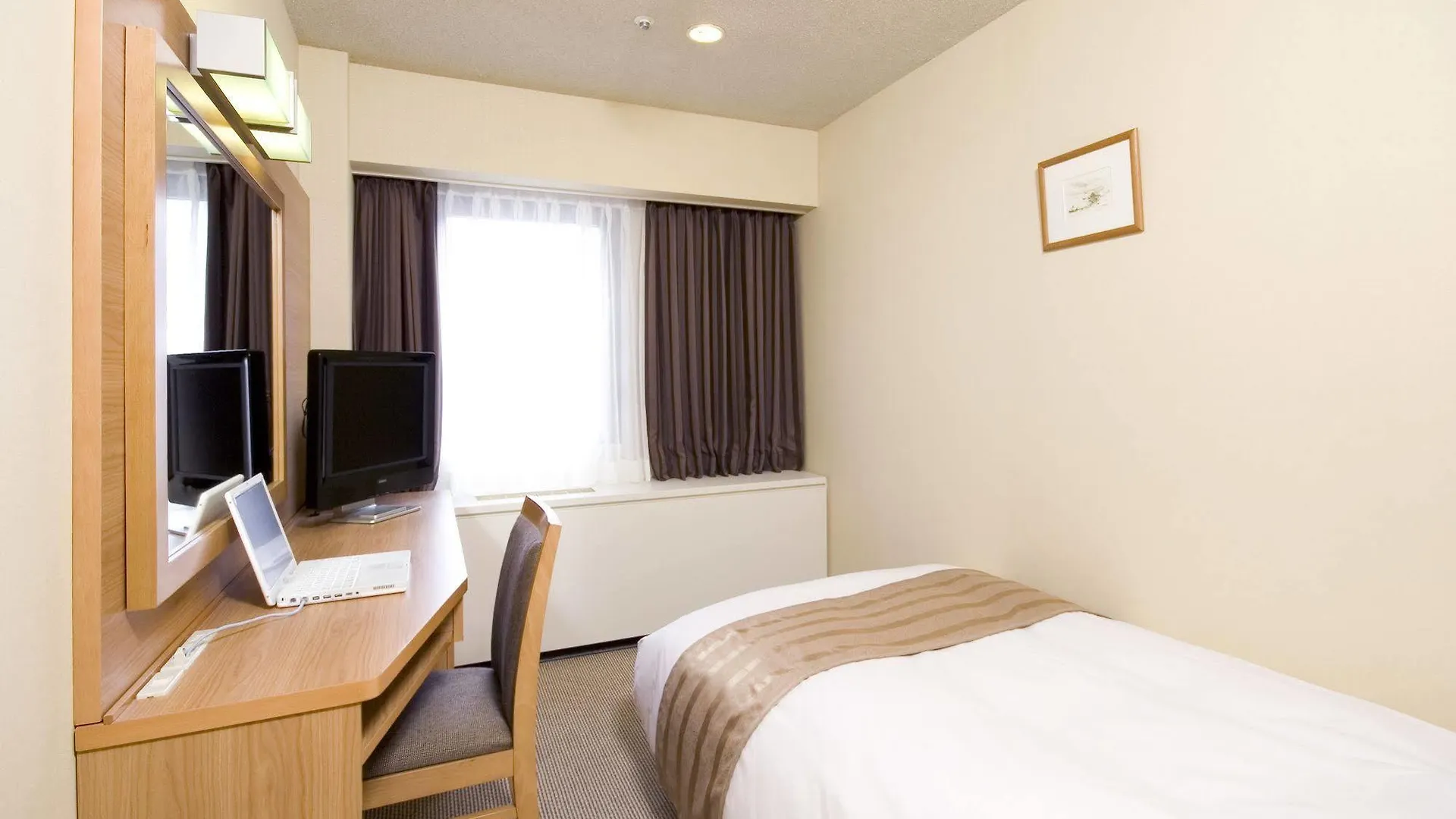 Hotel Sunroute New Sapporo 3*,